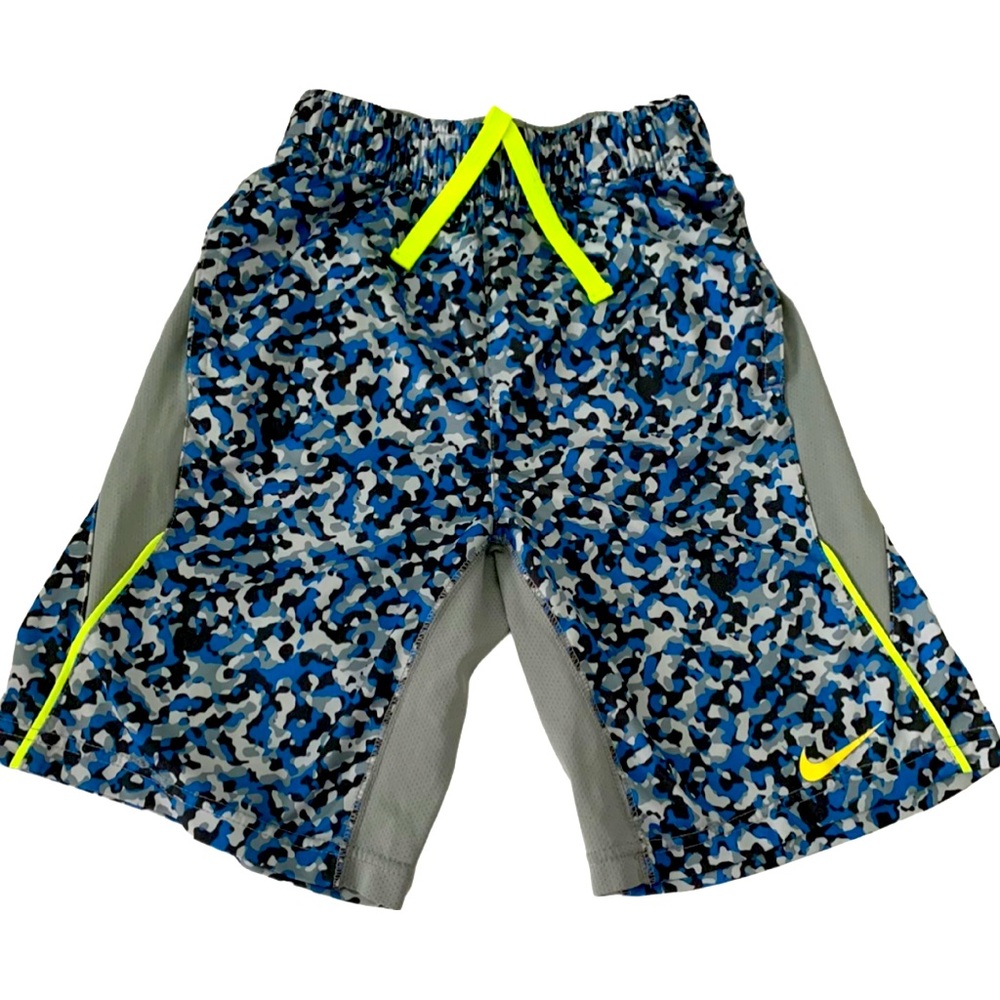 NIKE youth dri fit basketball shorts  Size Small